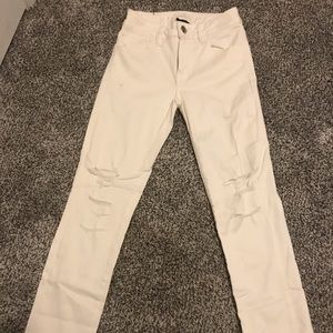 American Eagle women’s Jegging Crop White Jeans